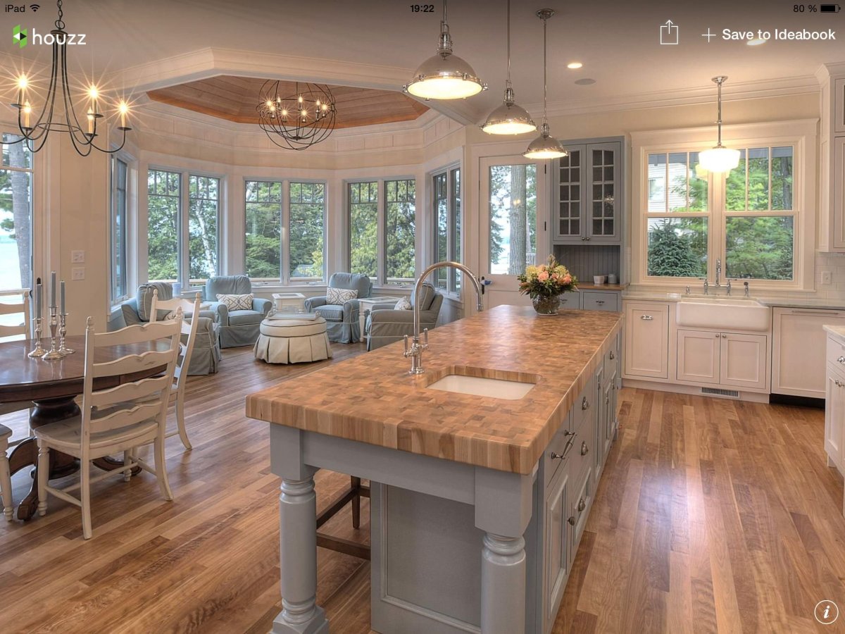 Кухня гостиная с выходом на веранду