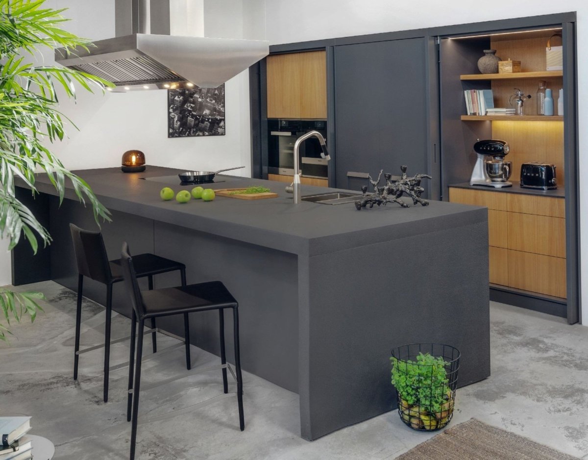 Современная островная кухня