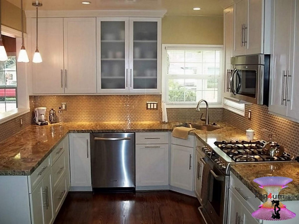 П-образная кухня с угловой мойкой