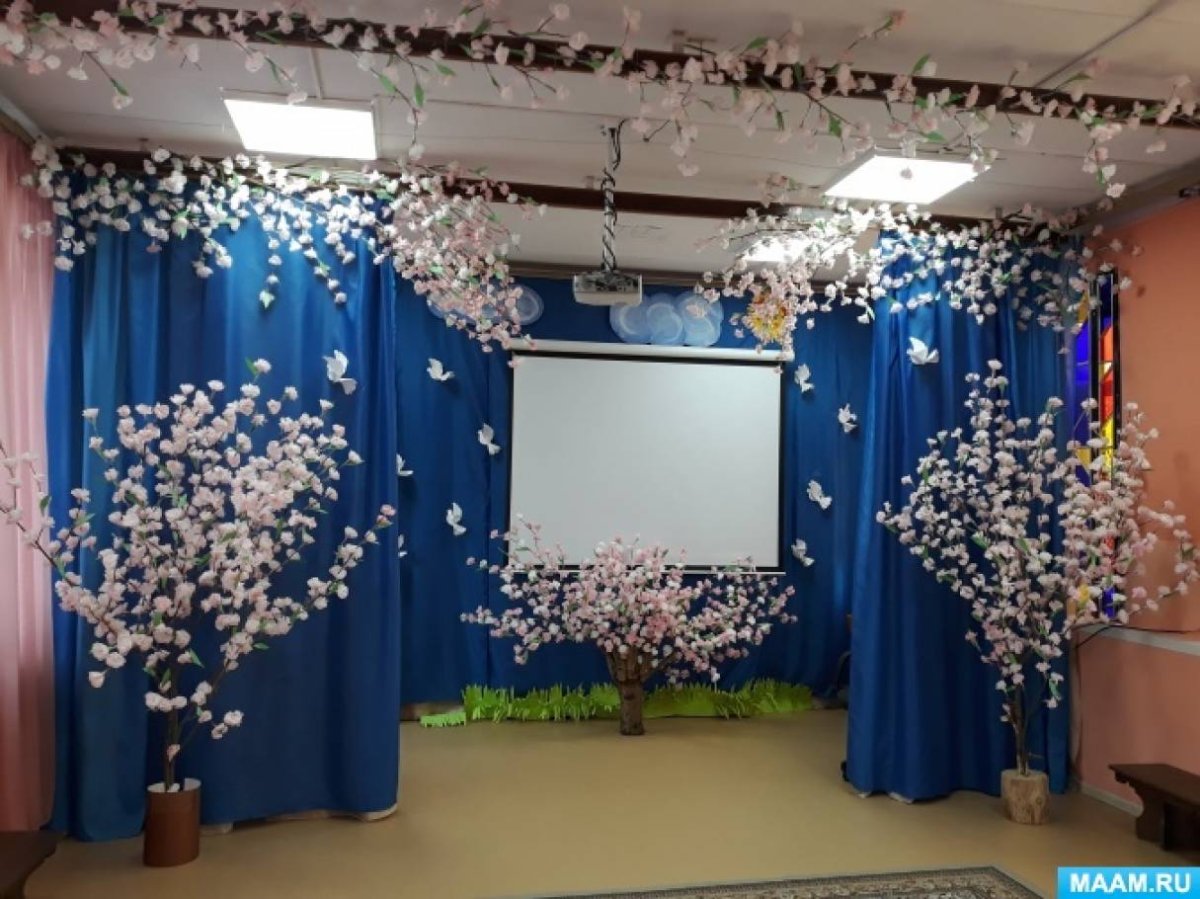 Украшение зала к 8 марта