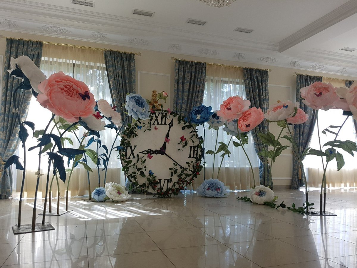 Украшение зала к 8 марта в школе