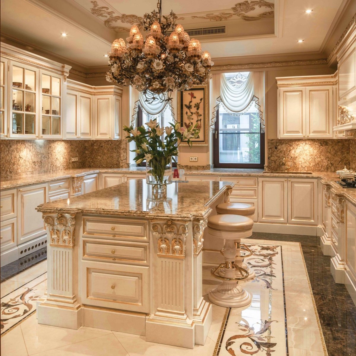 Кухня в дворцовом стиле