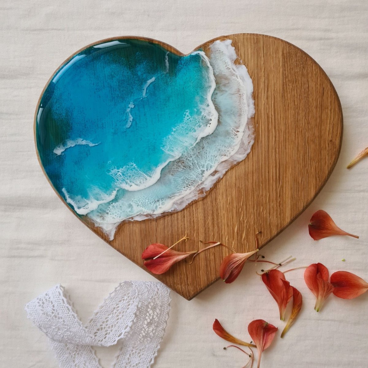 Сервировочная доска с эпоксидной смолой