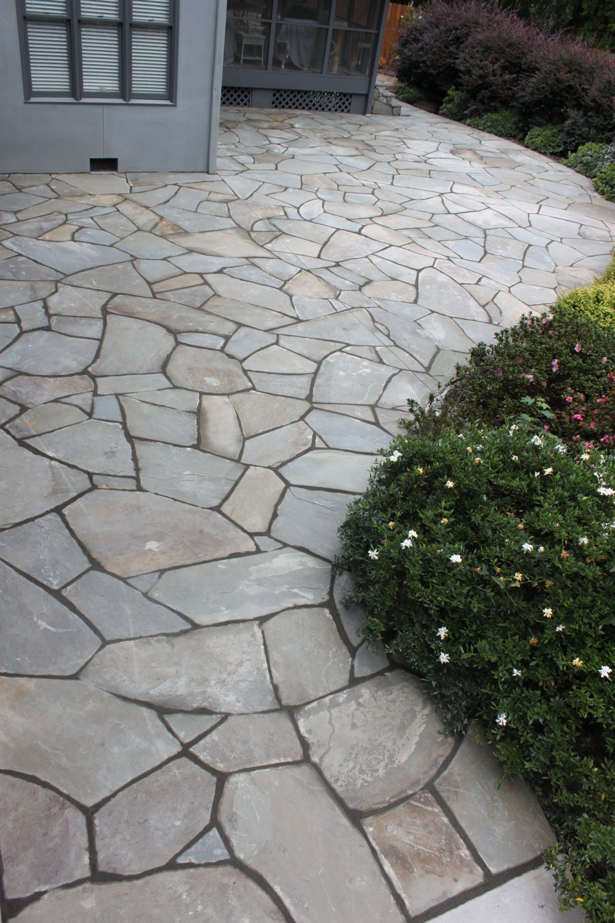 Песчаник серо-зеленый мощение