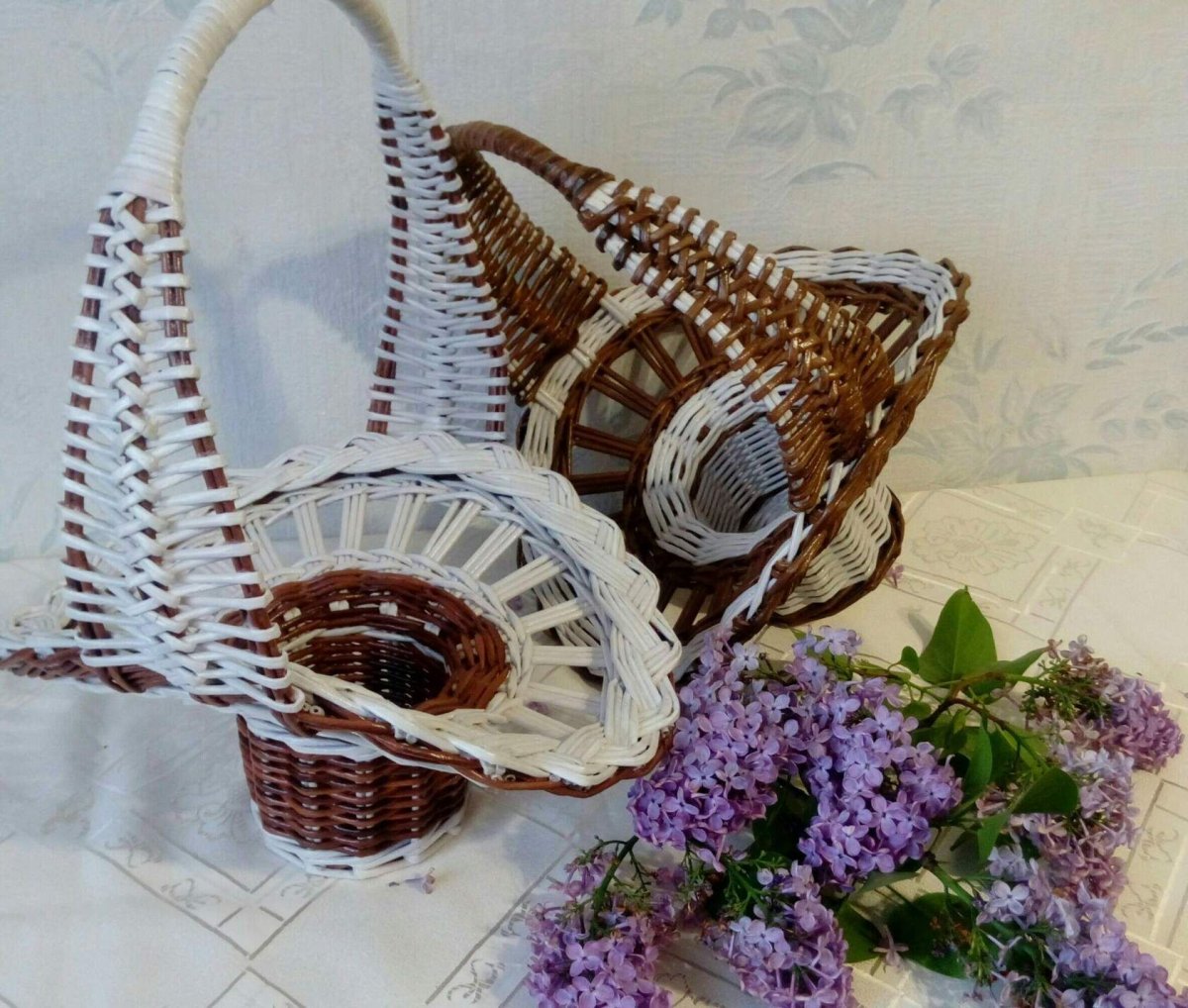 Полимерная глина и корзина из лозы