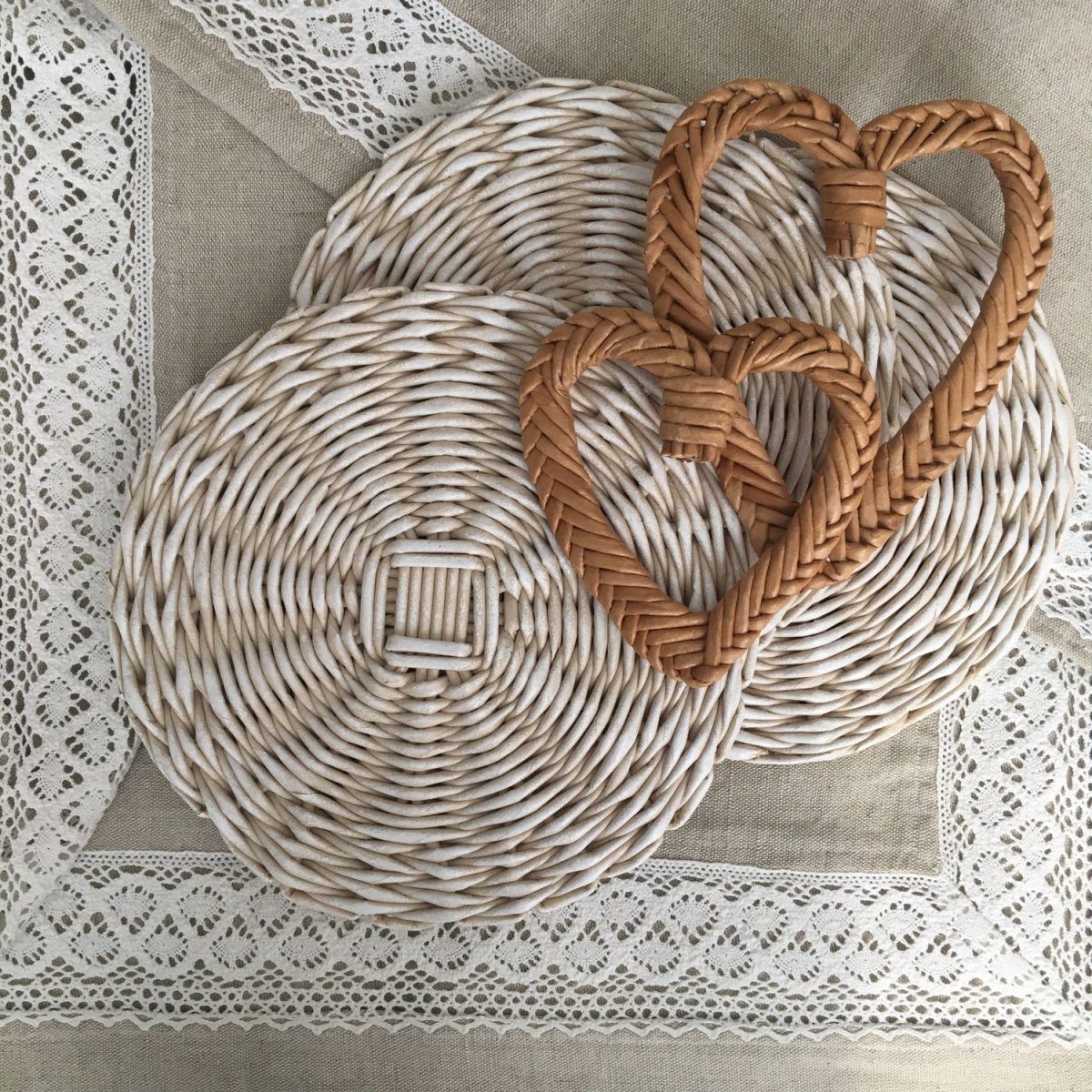 Плетеные сервировочные салфетки