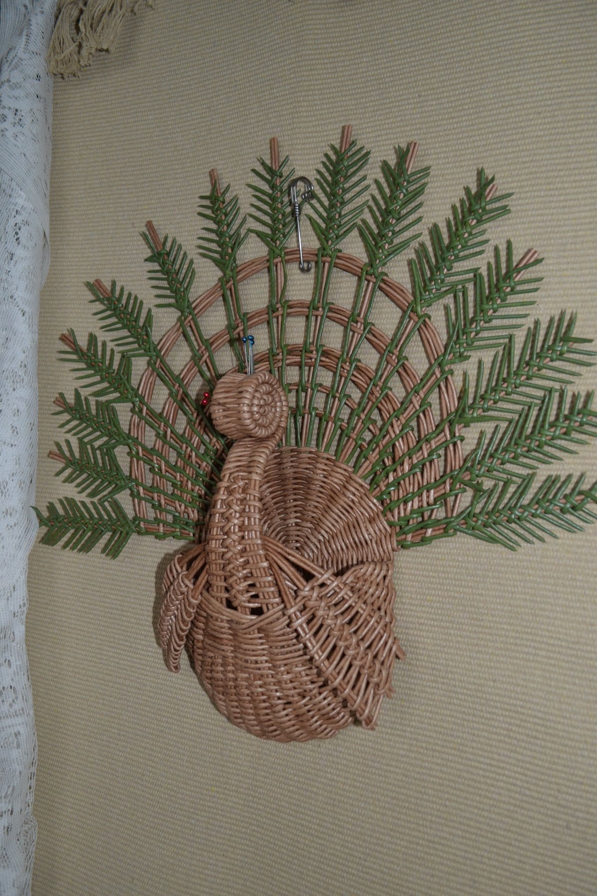 Плетеное панно из лозы