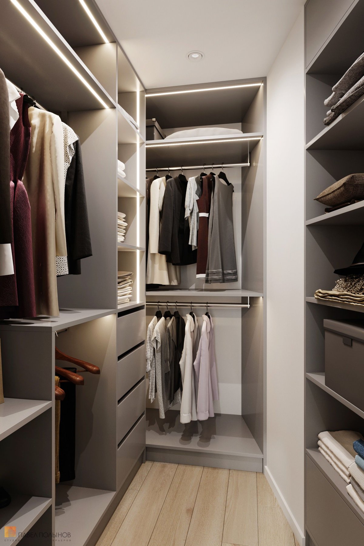 Маленькая гардеробная комната