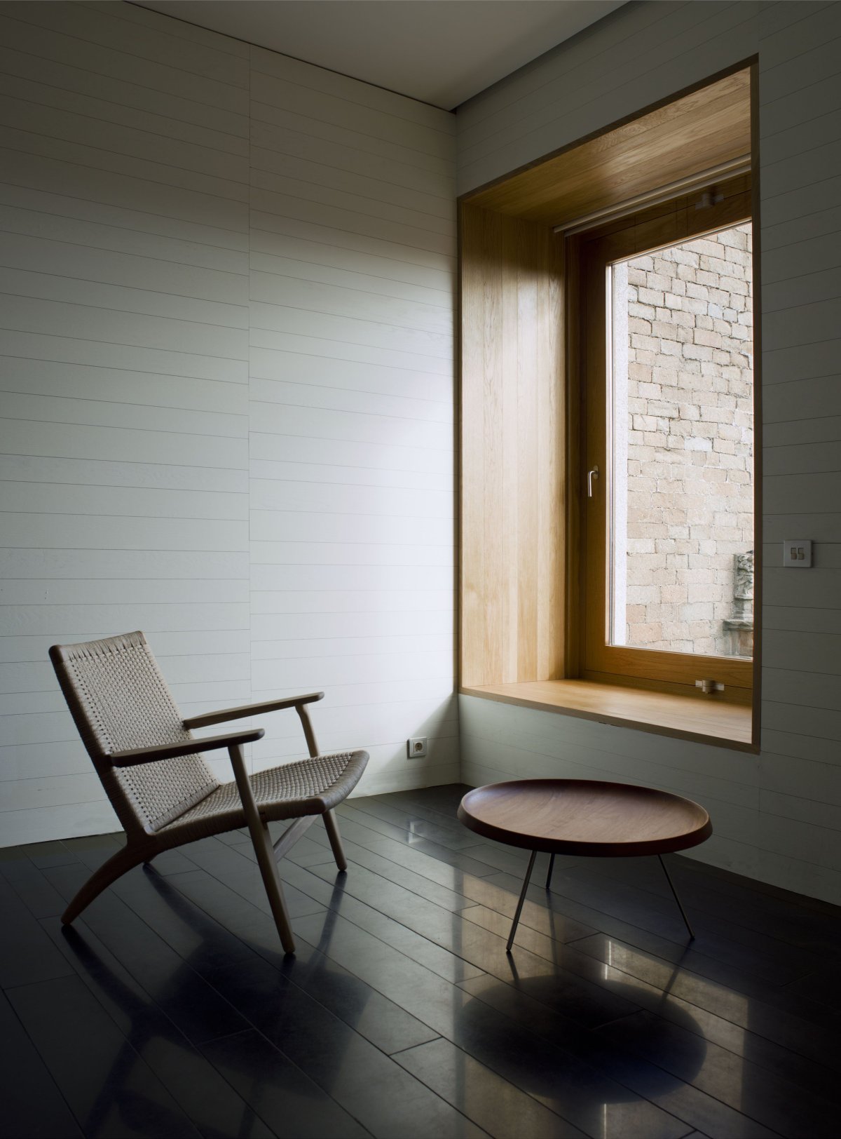 Деревянные откосы в интерьере