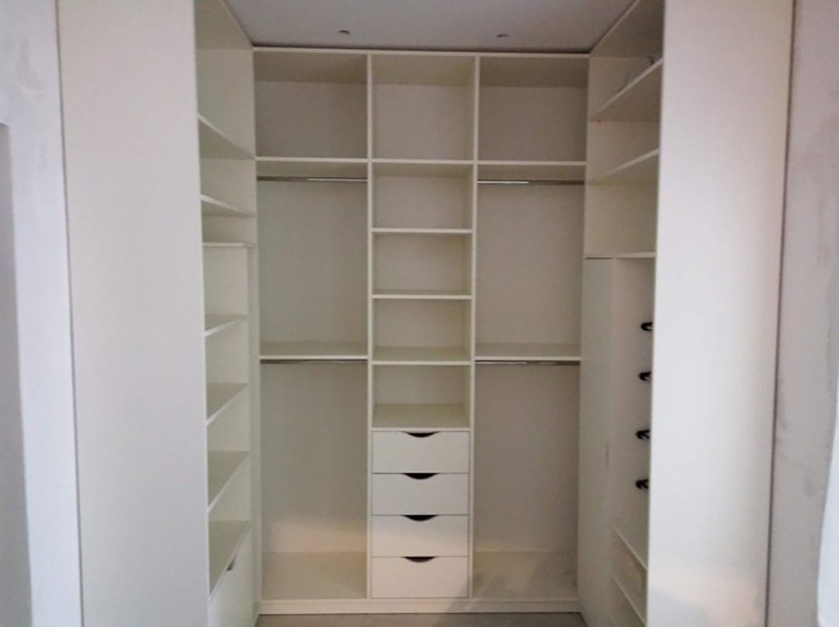 Гардеробная в нише