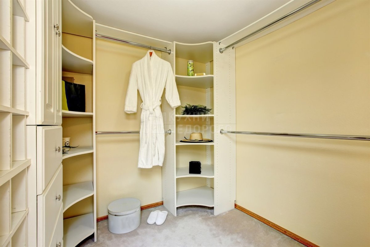 Гардеробные комнаты маленьких размеров