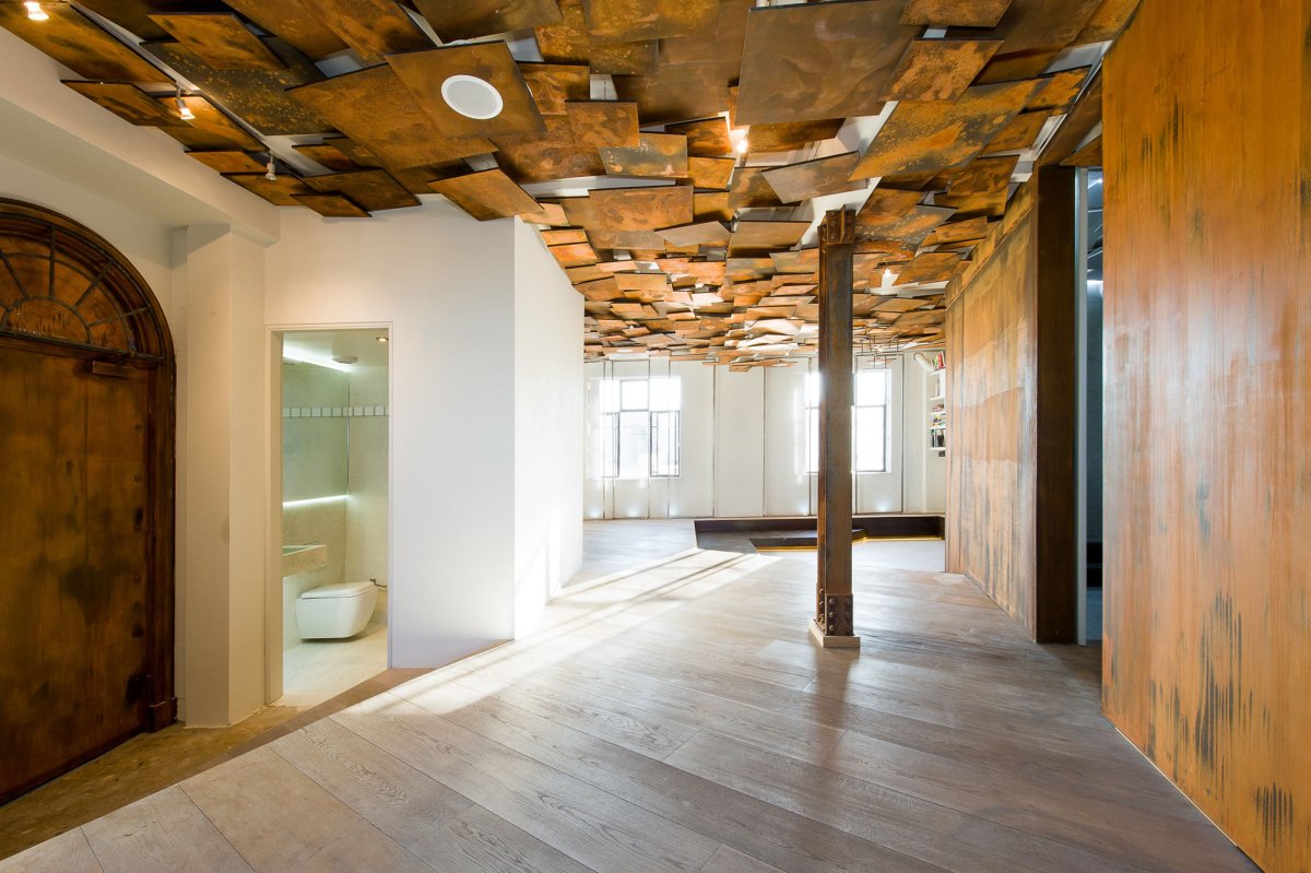 Медь и дерево в интерьере