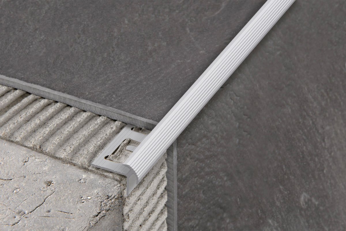 Профиль для плитки нерж. Сталь 9 мм, 2,7 м (к-10нс-2700-001)