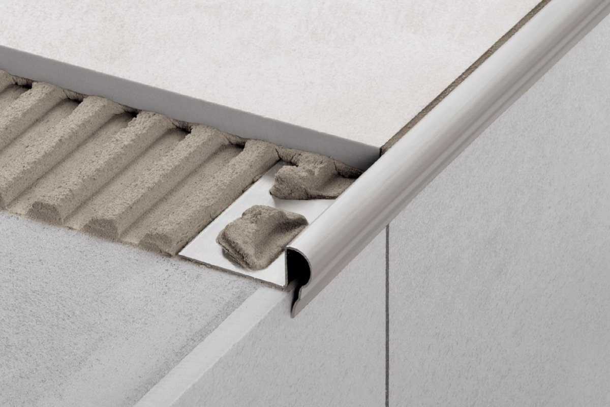 Профиль замыкающий для ступеней из плитки