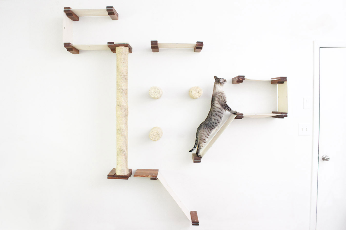 Игровой комплекс для кошек на стену