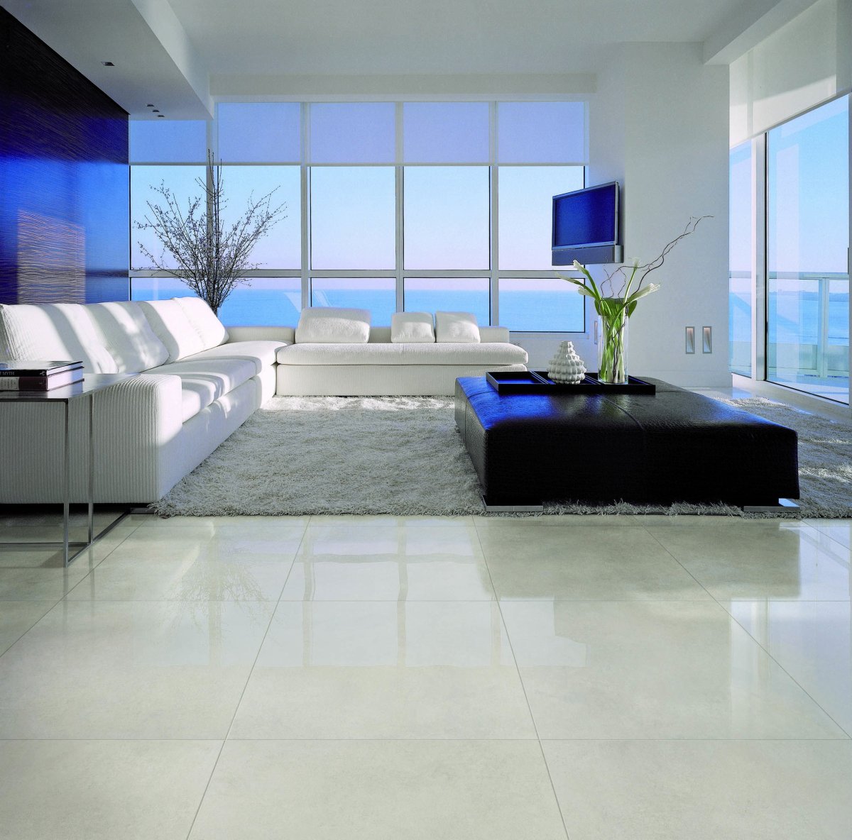 Плитка напольная глянцевая