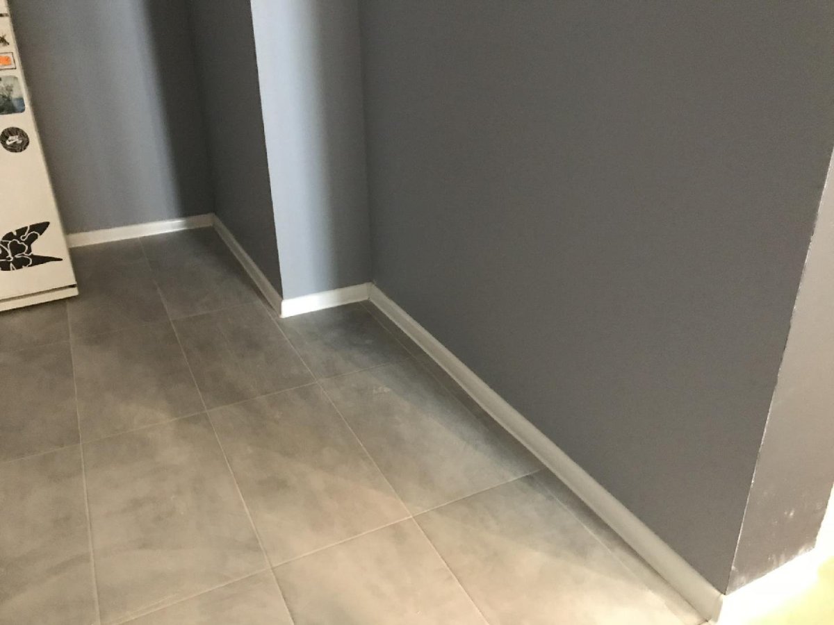 Плитка без плинтуса