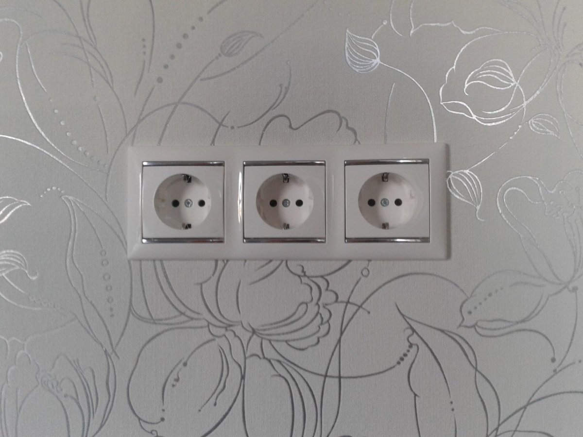 Монтаж розеток