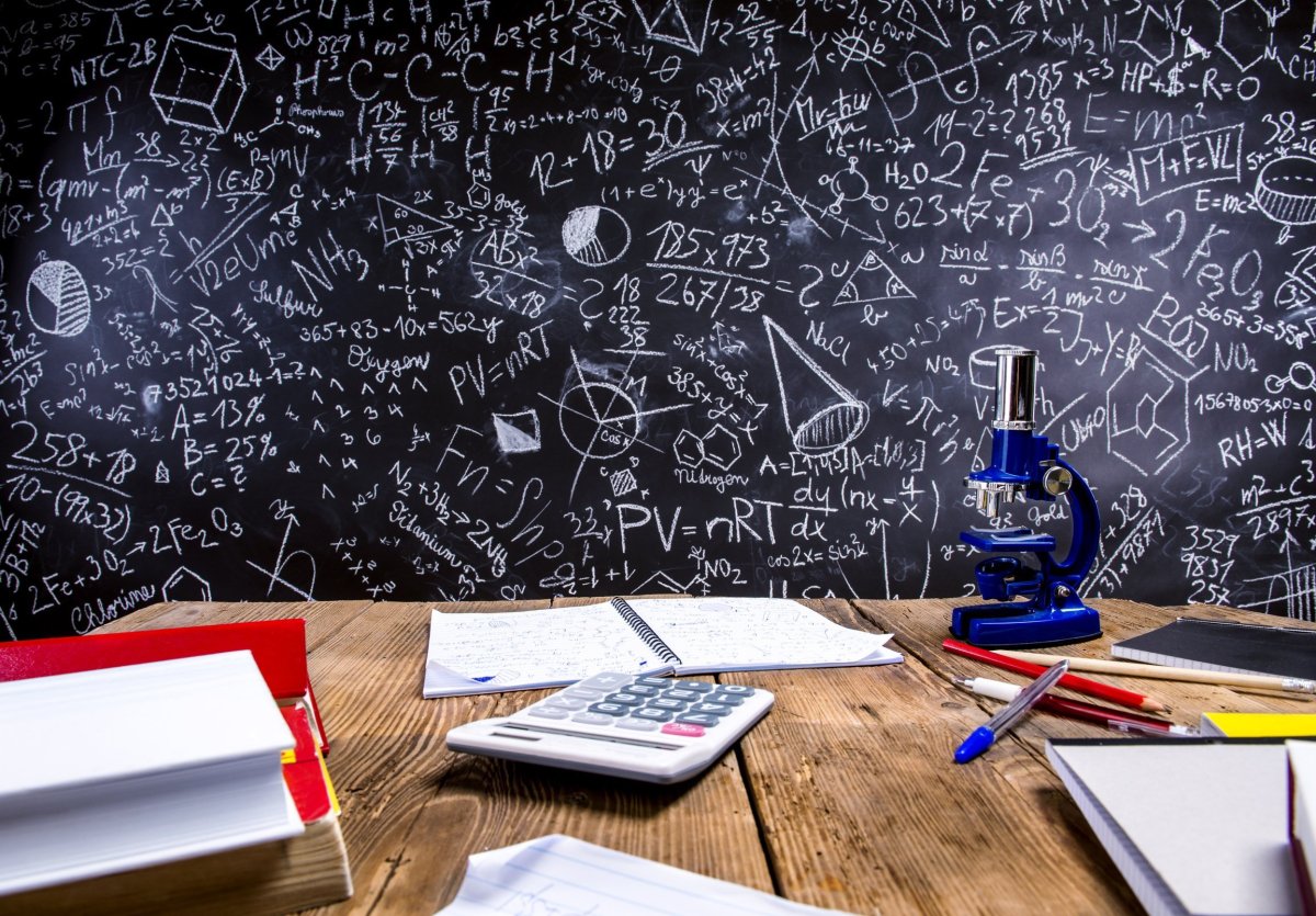 Исписанная Школьная доска