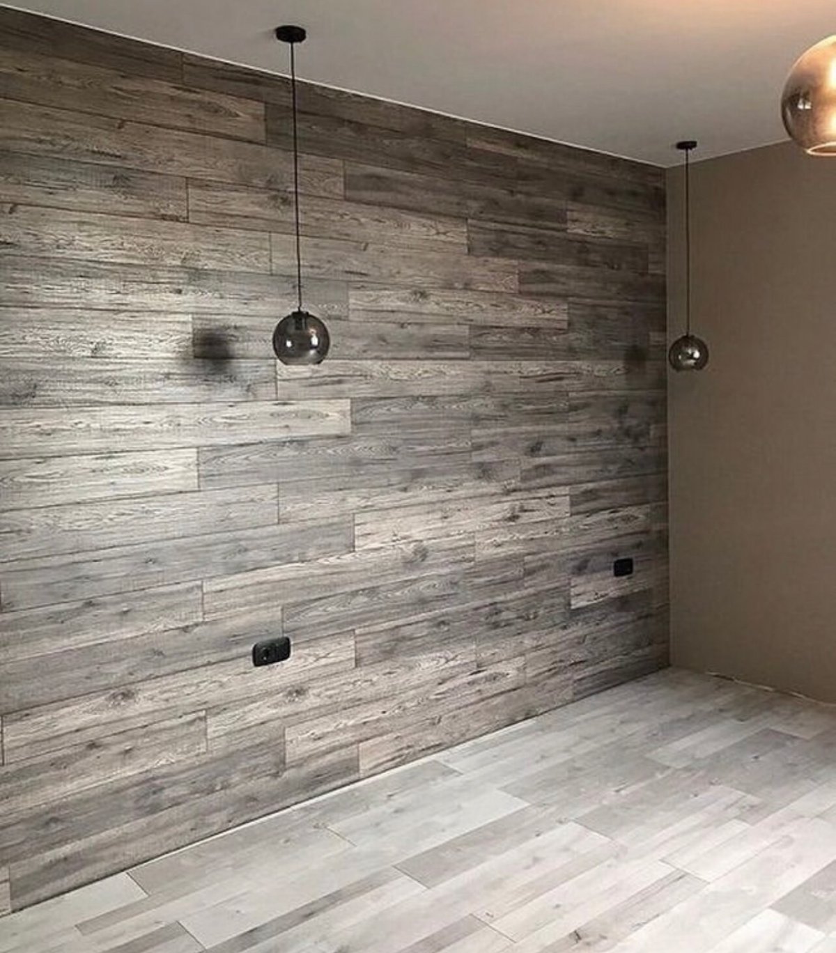 Ламинат на стене в интерьере