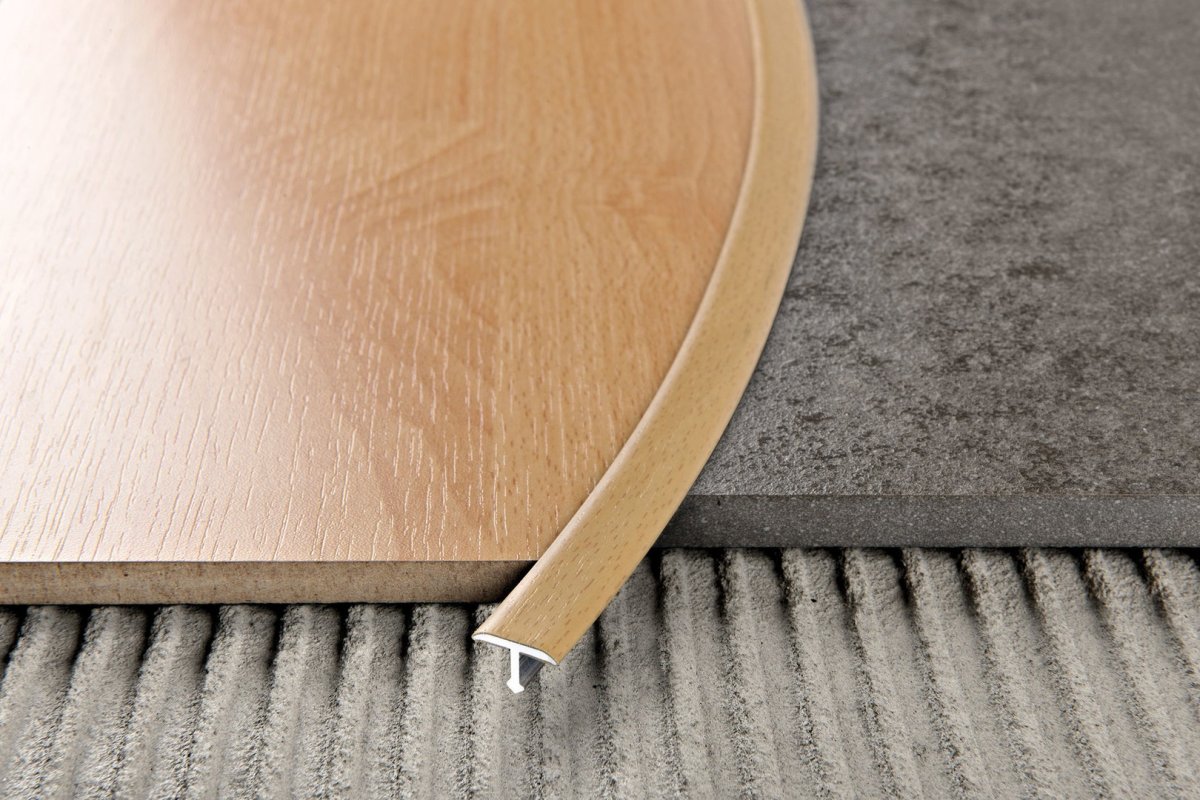 Гибкий стыковочный профиль be1