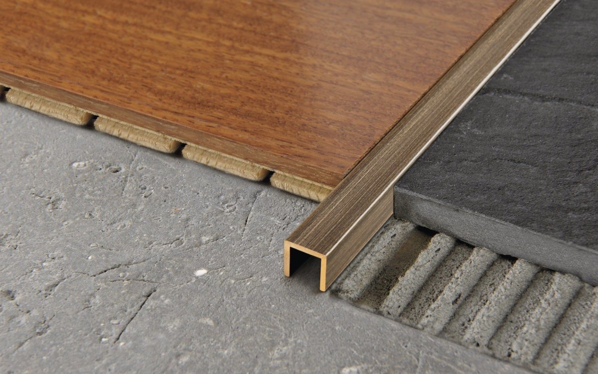 PCLOC 10 П-образный профиль 10х10мм