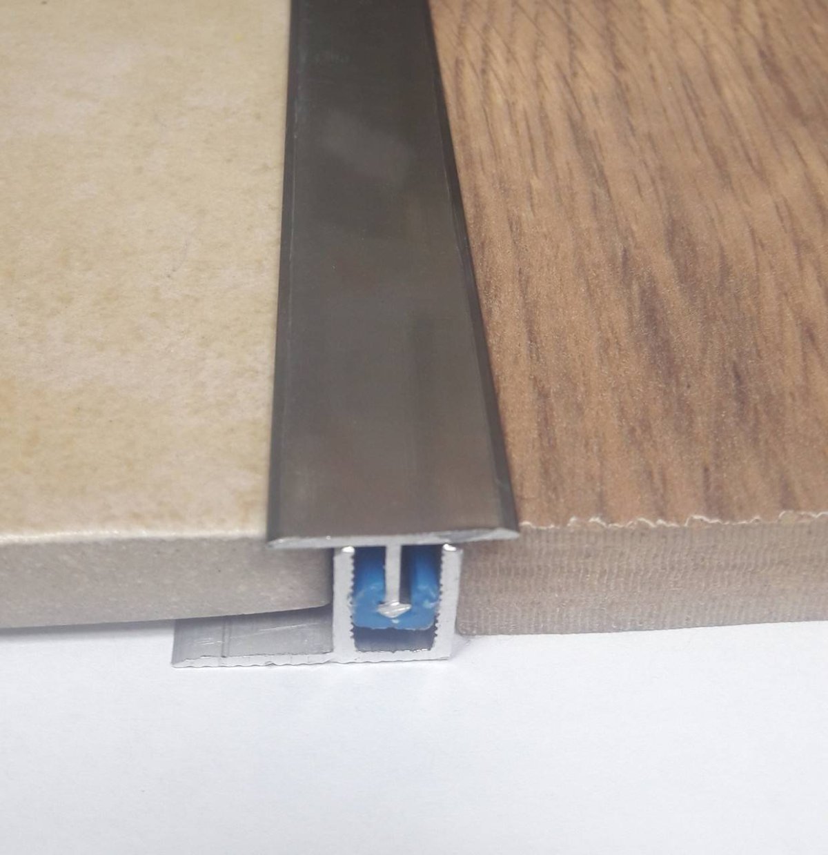 Профиль т-образный алюминиевый 15х15х1ммх3000