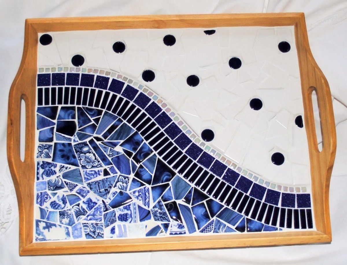 Поднос из мозаики