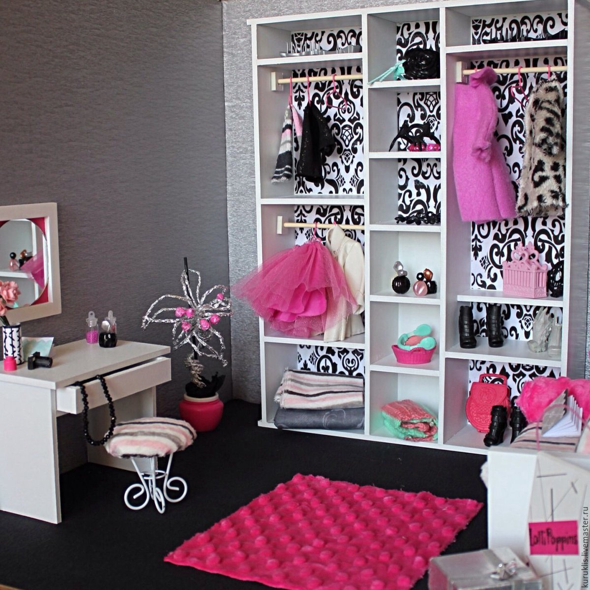 Мебель для комнаты Барби