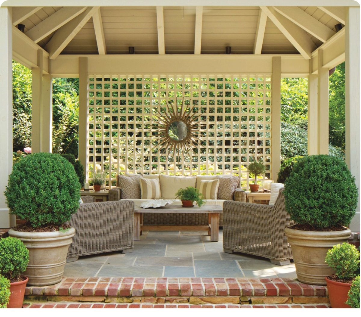 Пергола в английском саду