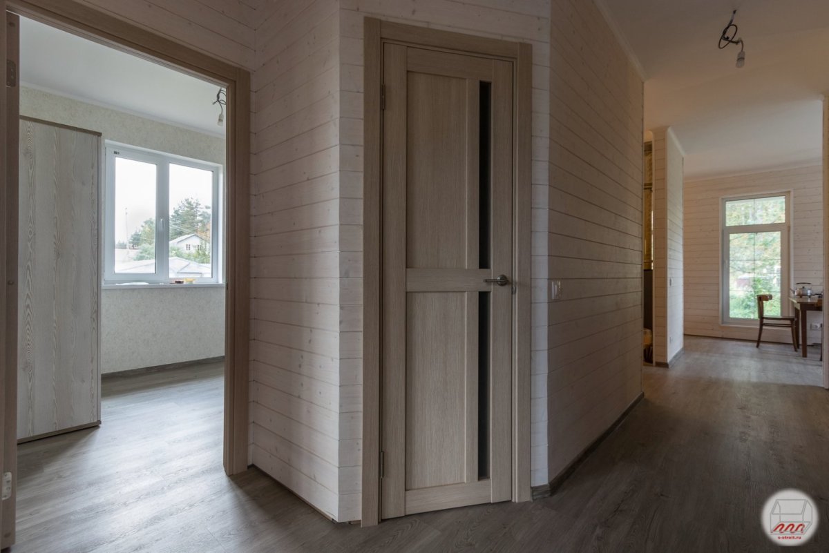 Дверь под углом