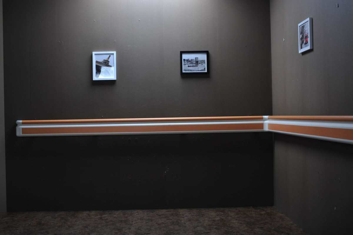 Отбойная доска с резиновым демпфером