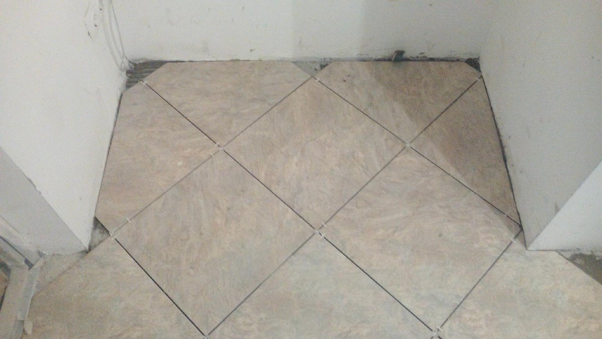 Керамогранит по диагонали
