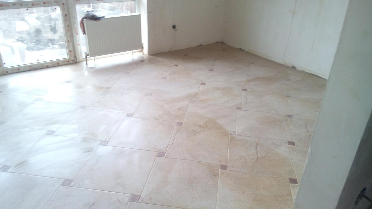 Диагональная укладка плитки со смещением