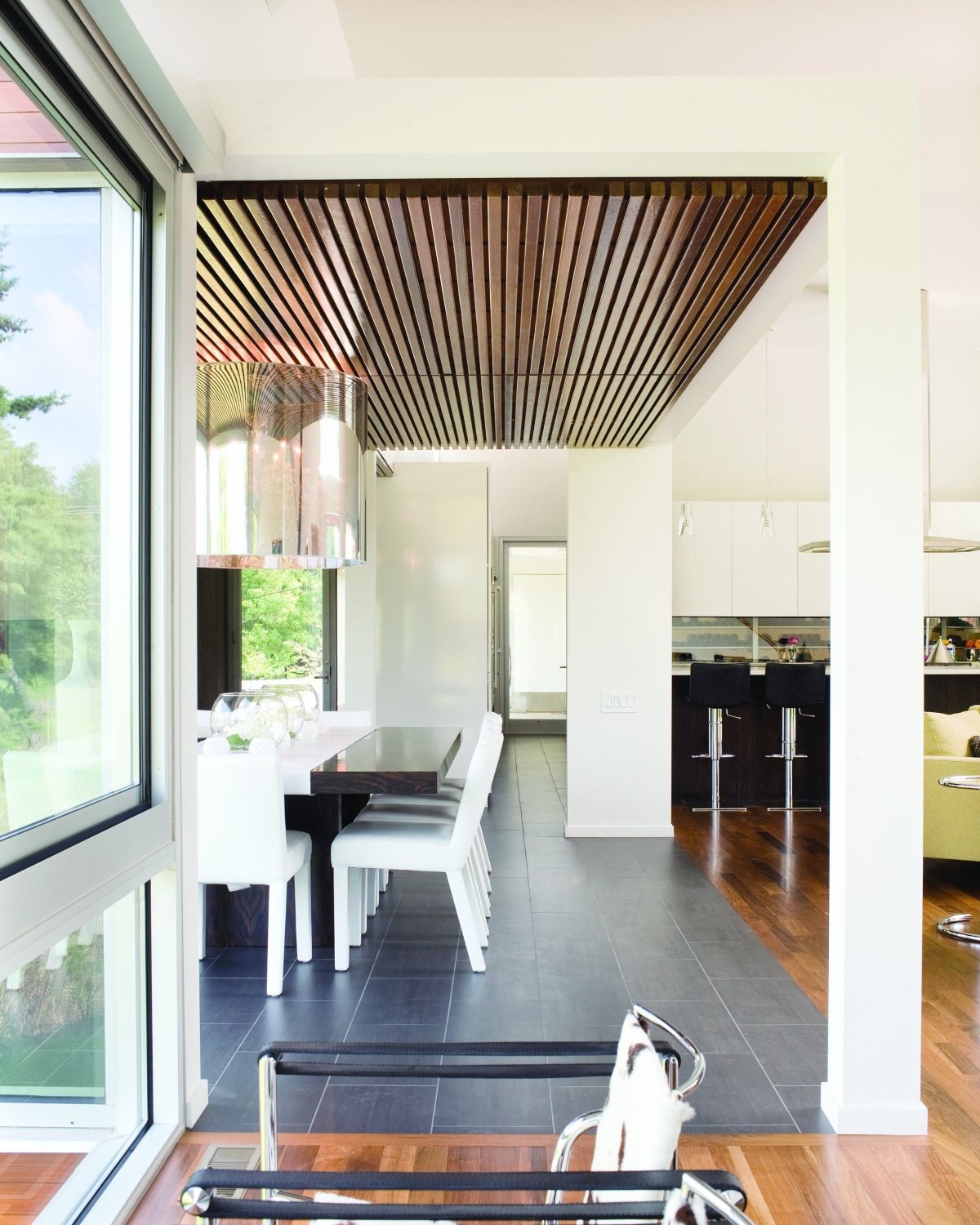 Деревянный реечный потолок