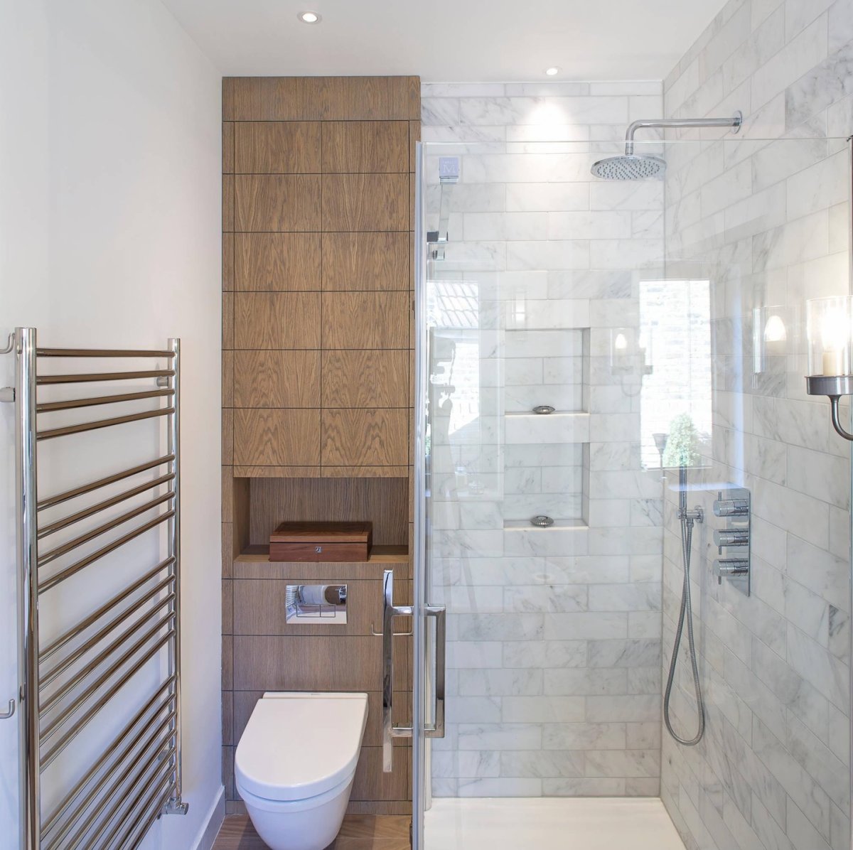 Ванная комната с душем и туалетом