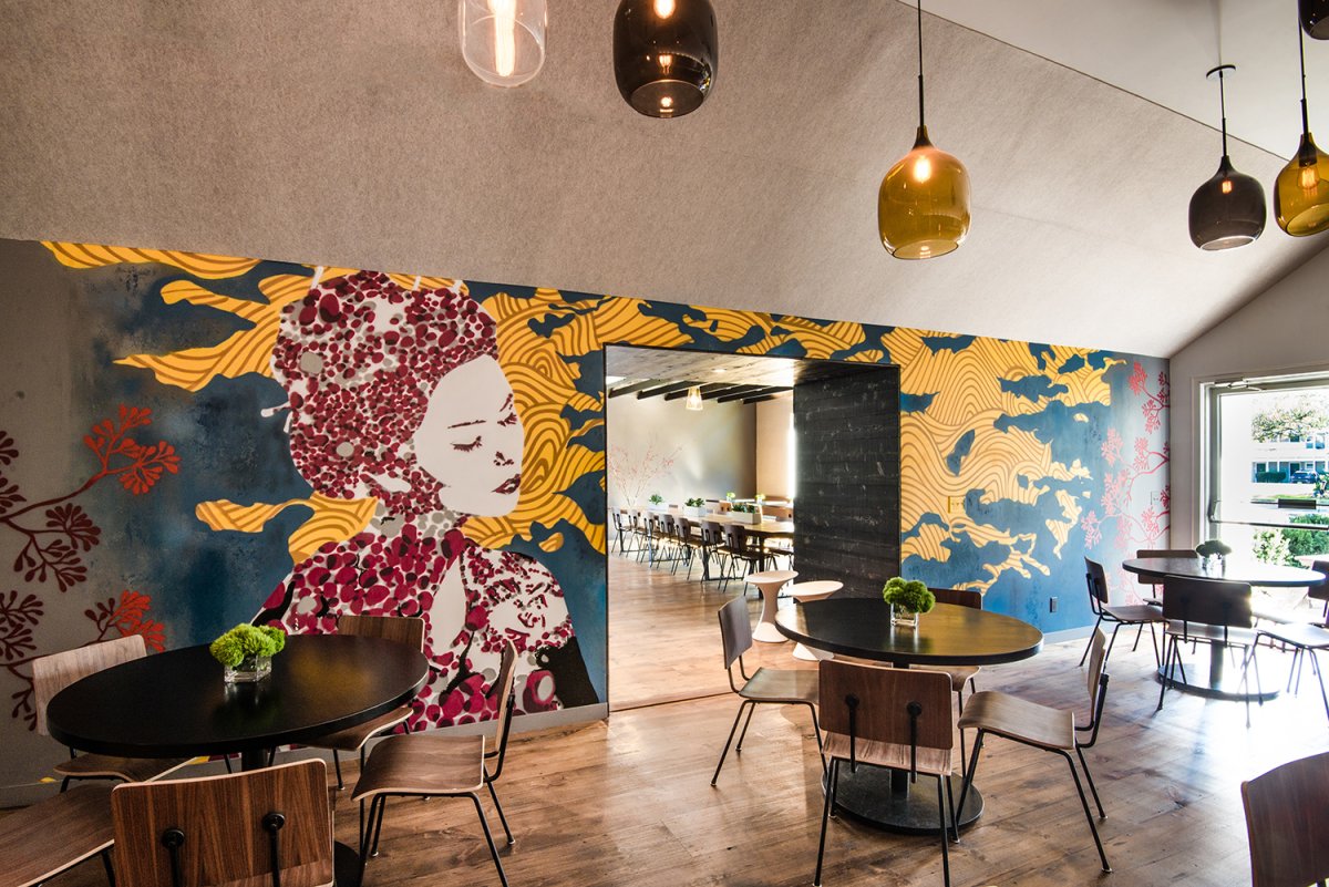 Роспись стен в ресторане