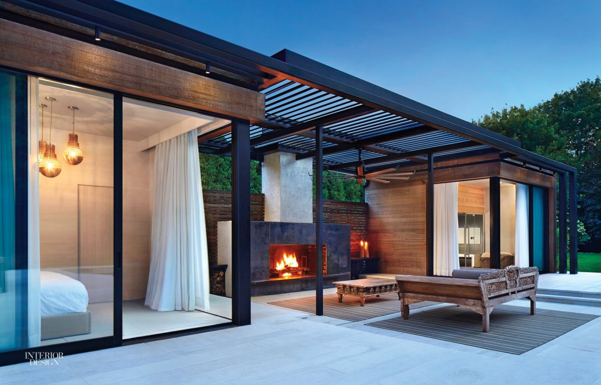 Беседка в современном стиле крытая