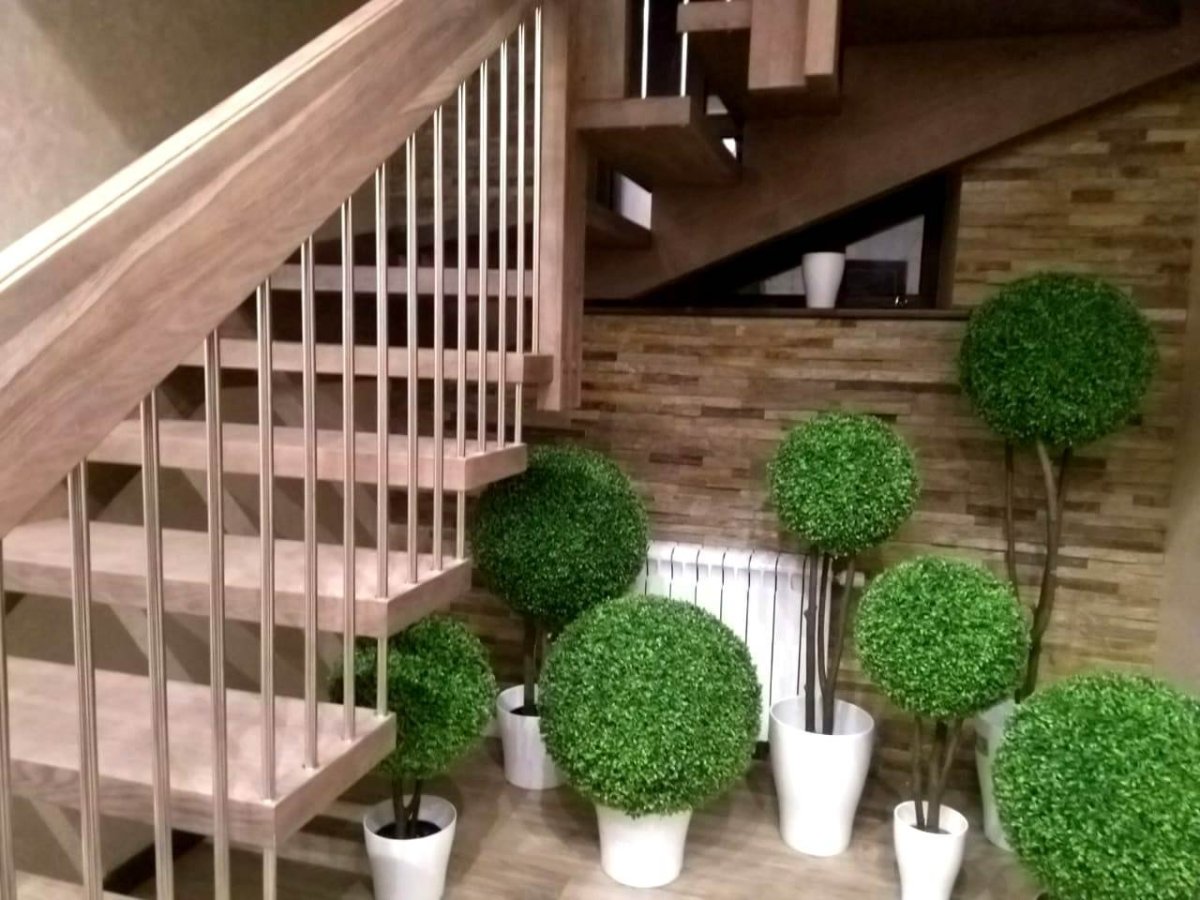 Модули из искусственного самшита в интерьере