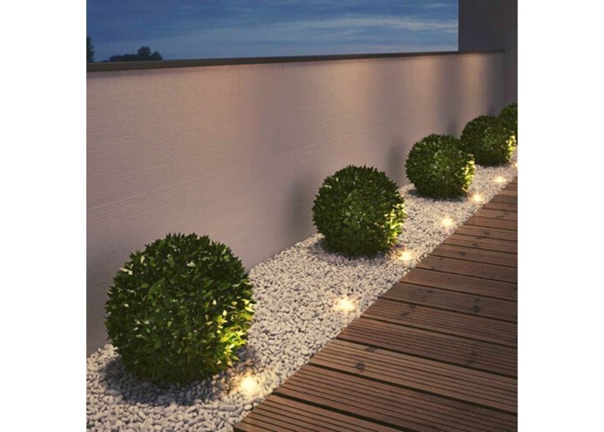 Белая галька для ландшафтного дизайна