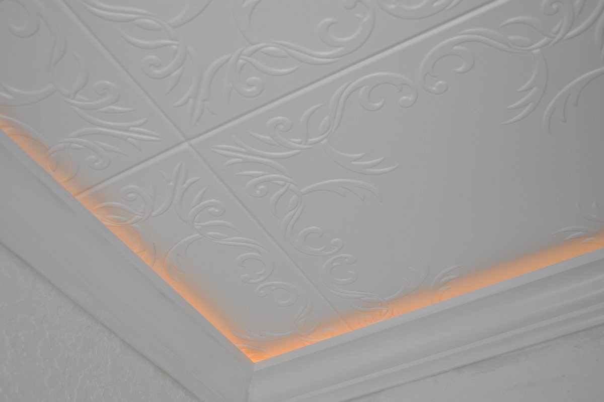 Потолок из пенополистироловых плит