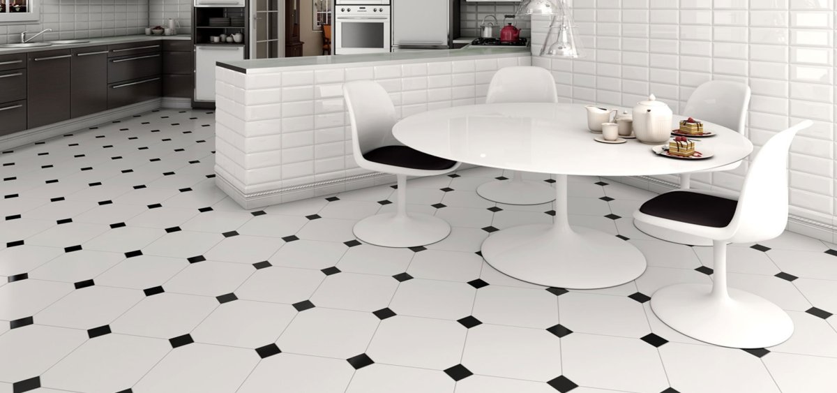 Плитка белая с черными квадратиками