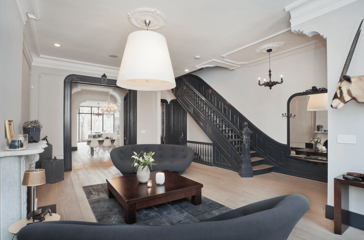 Двухэтажная квартира в классическом стиле