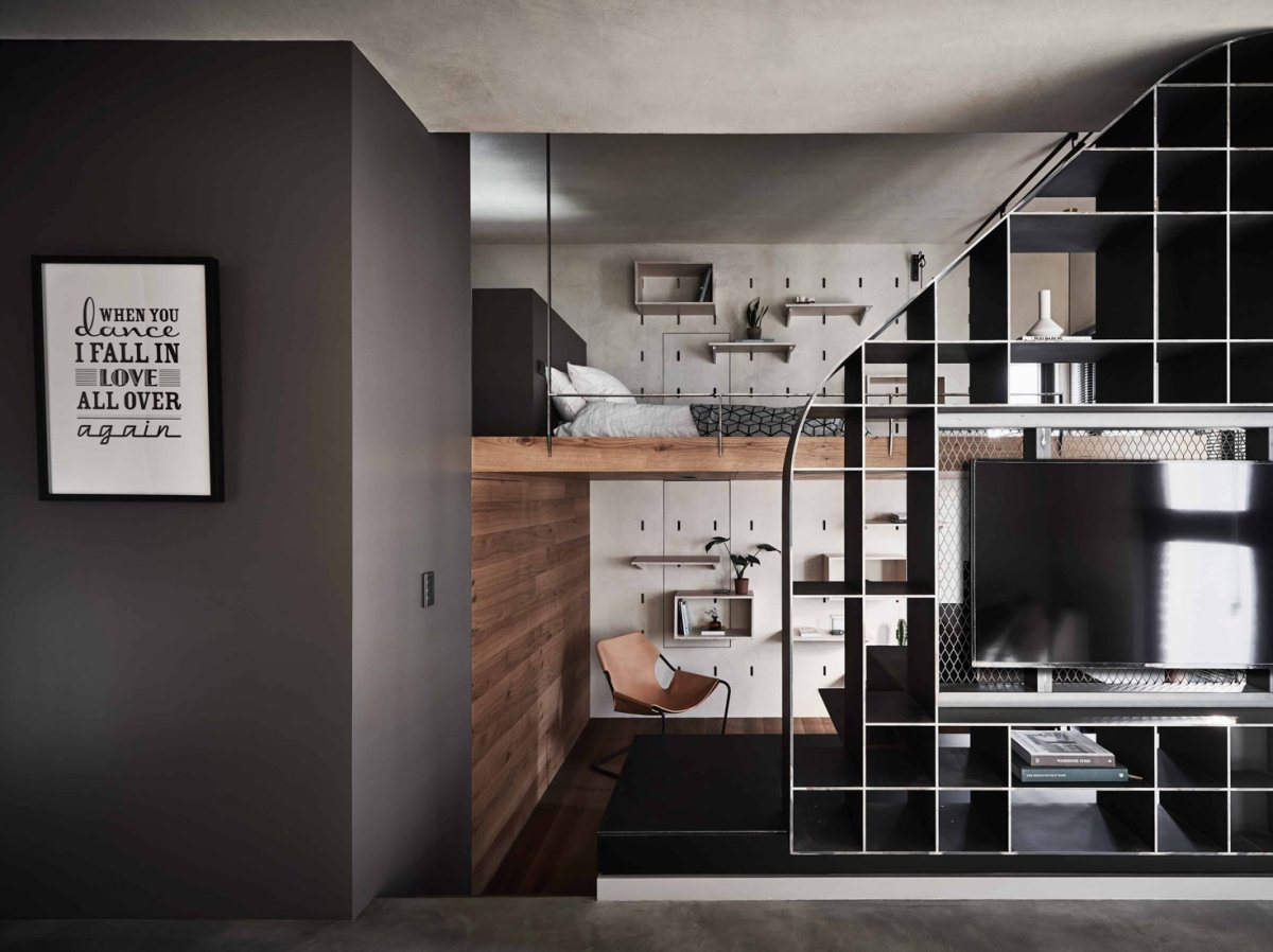 Интерьер двухуровневой студии