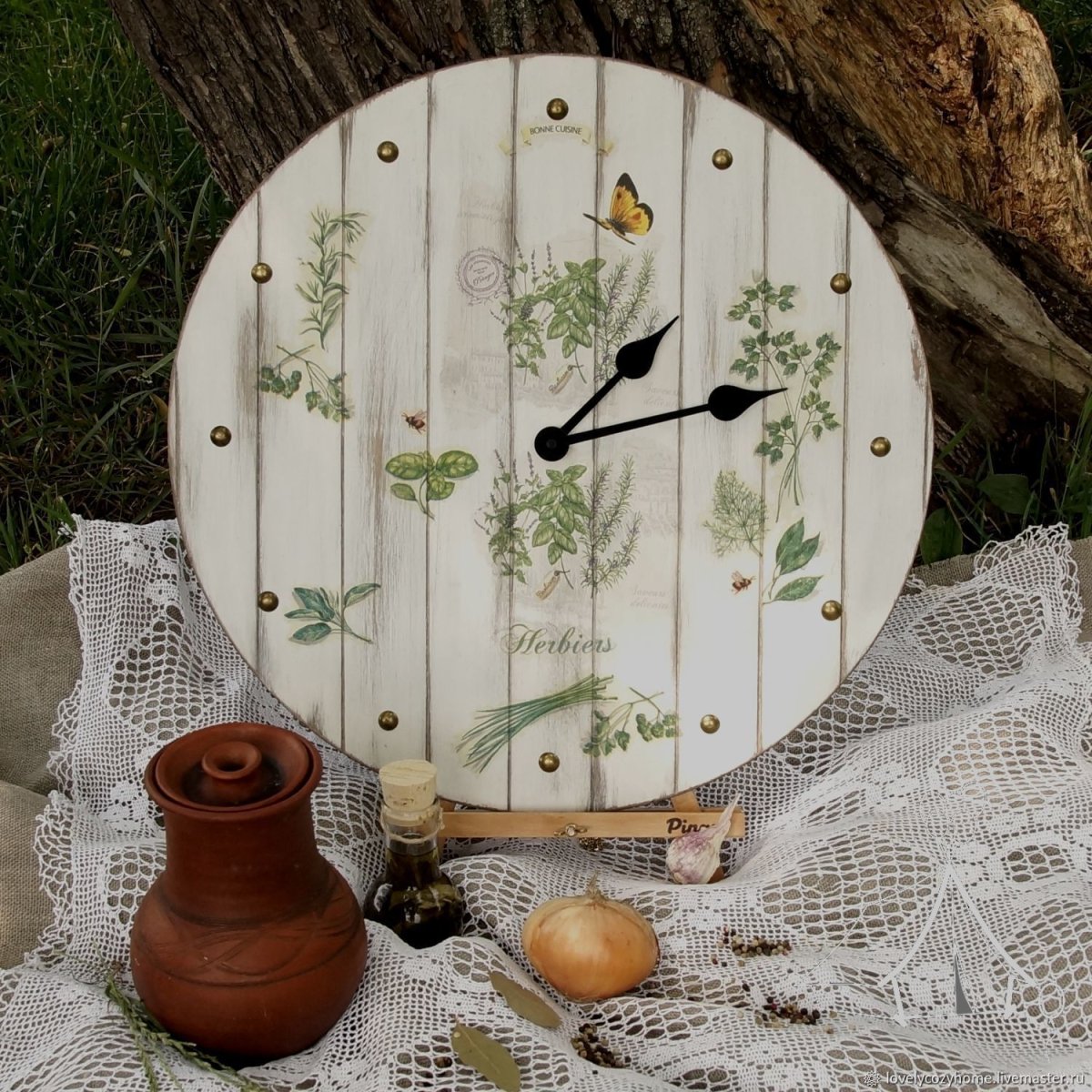 Часы в прованском стиле