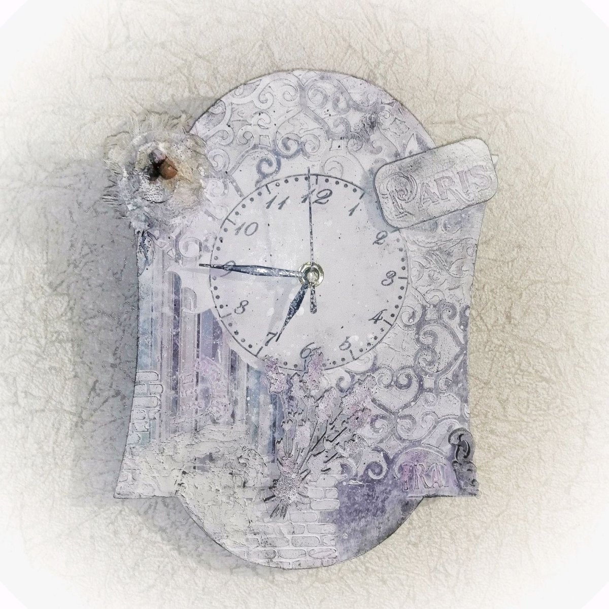 Часы в стиле Прованс настенные