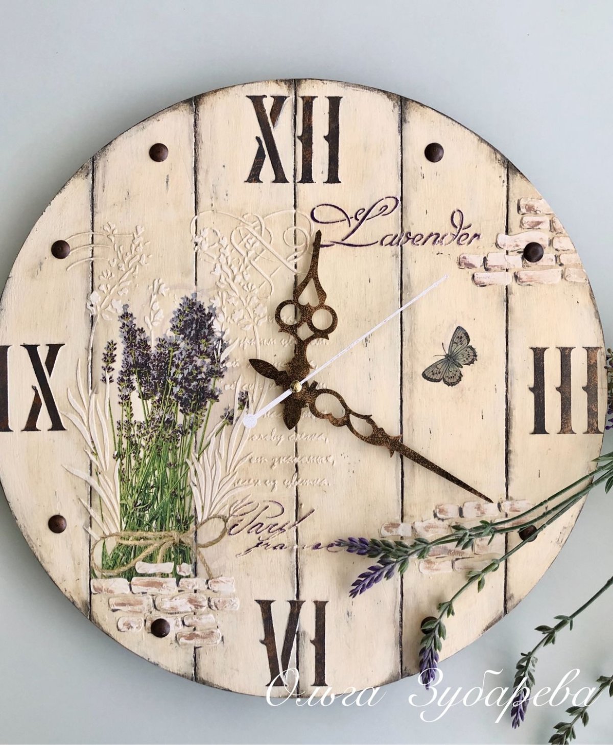 Часы в стиле Прованс