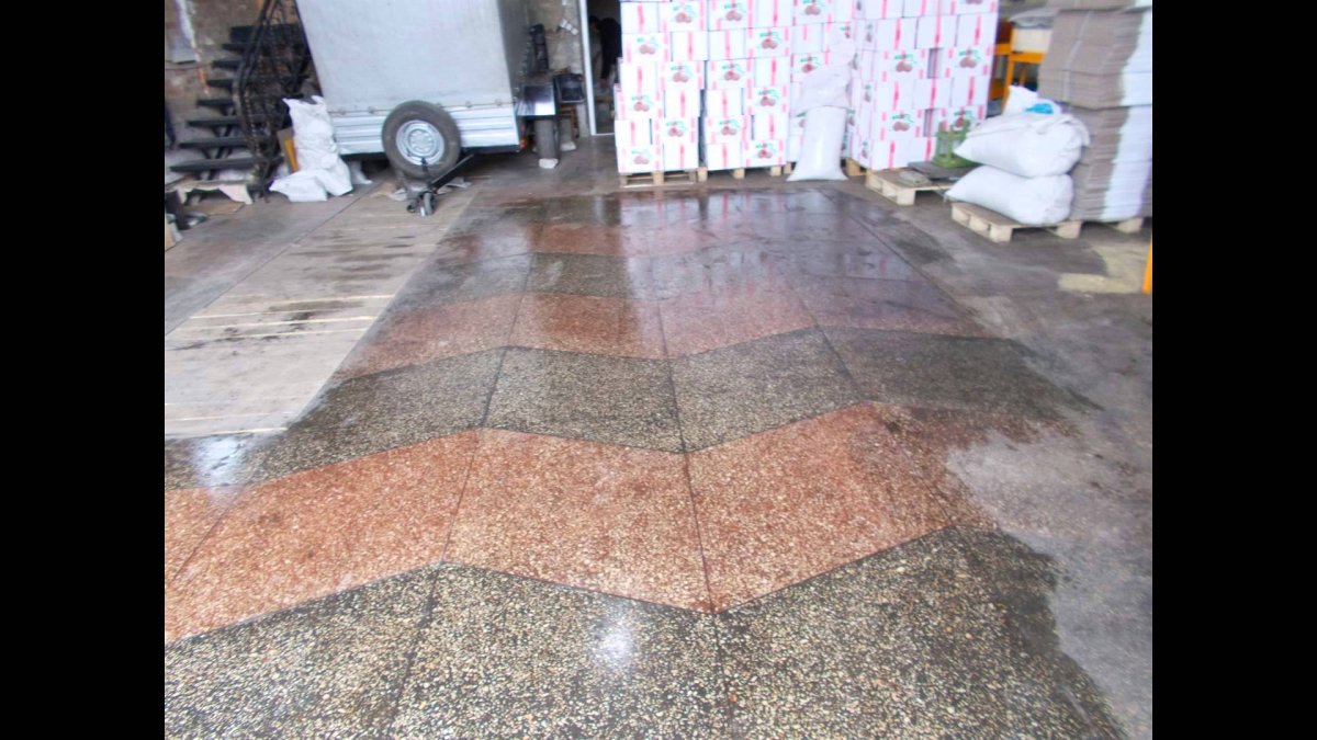 Полы из бетона с мраморной крошкой