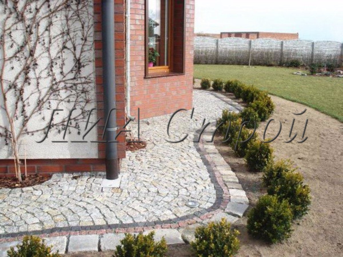 Отмостка в современном стиле