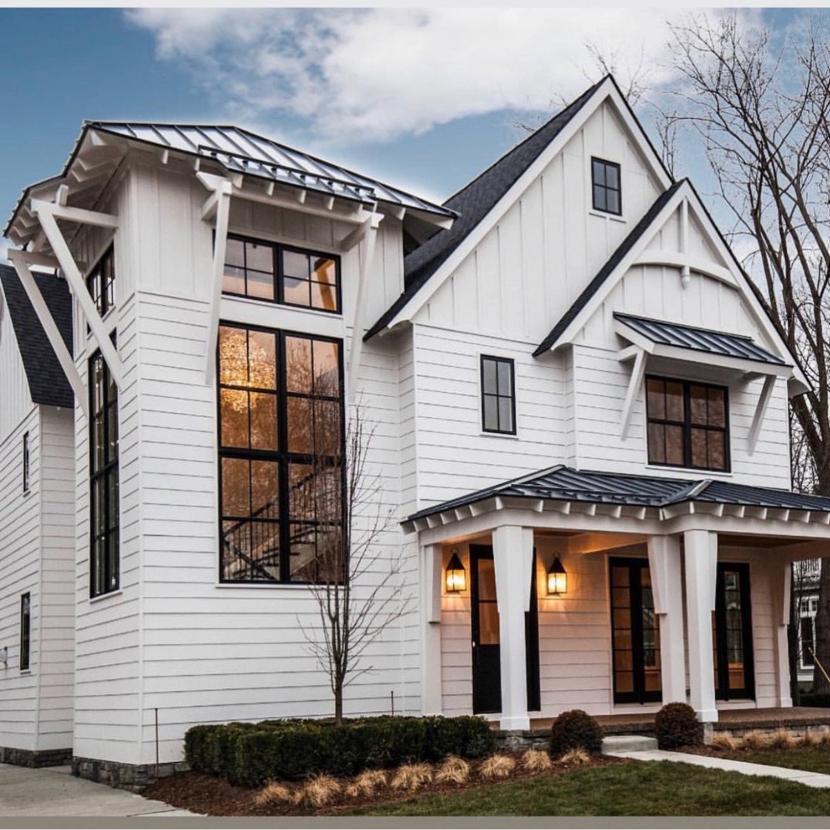 Белый экстерьер